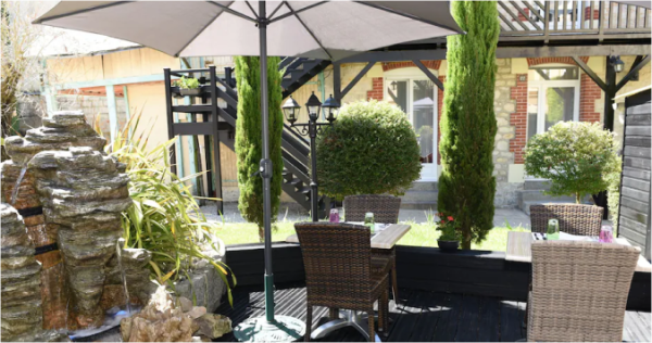 Le restaurant - Le Naomie- restaurant bagnoles de l orne ouvert le dimanche -  restaurant bagnoles de l orne - restaurant la ferté macé - les meilleurs restaurant de BAGNOLES-DE-L'ORNE